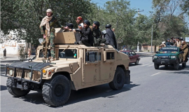 أسلحة أميركية متروكة في أفغانستان تظهر في كشمير.. كيف وصلت؟