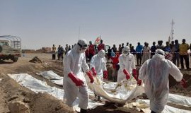 السودان: تجدد الاشتباكات في الخرطوم ودفن عشرات الجثث المجهولة
